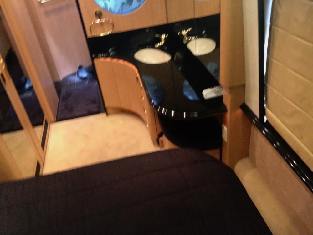 2000 Prevost Marathon H3-45 For Sale