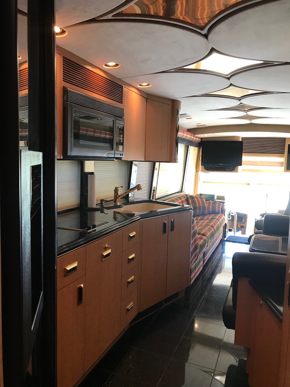 2000 Prevost Marathon H3-45 For Sale