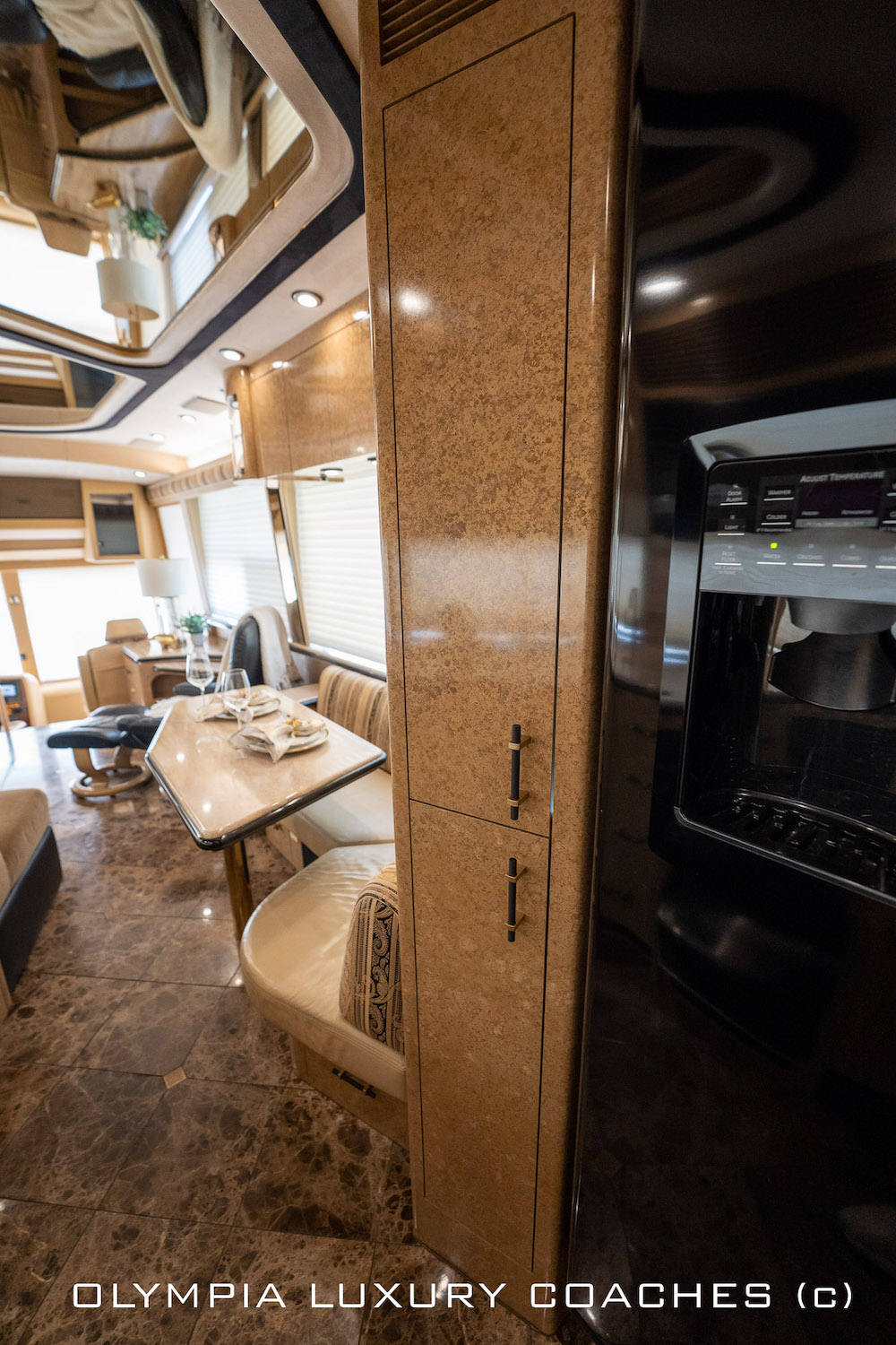 2000 Prevost Marathon H3-45 For Sale