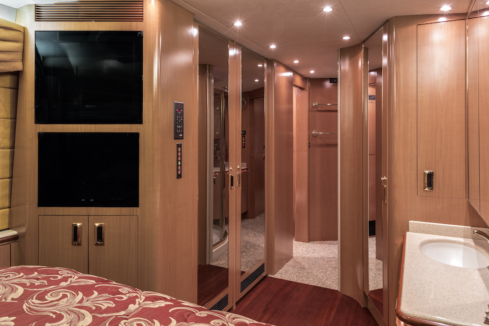 2000 Prevost Marathon H3-45 For Sale