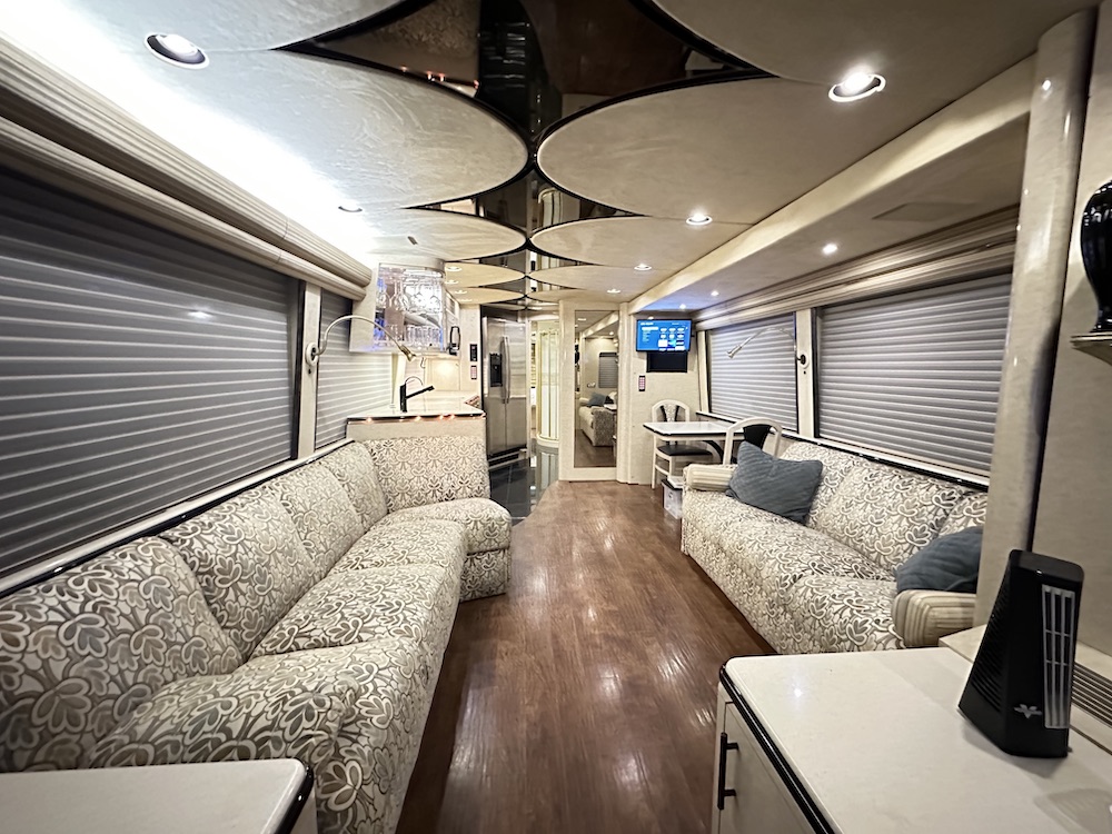 2000 Prevost Marathon H3-45 For Sale