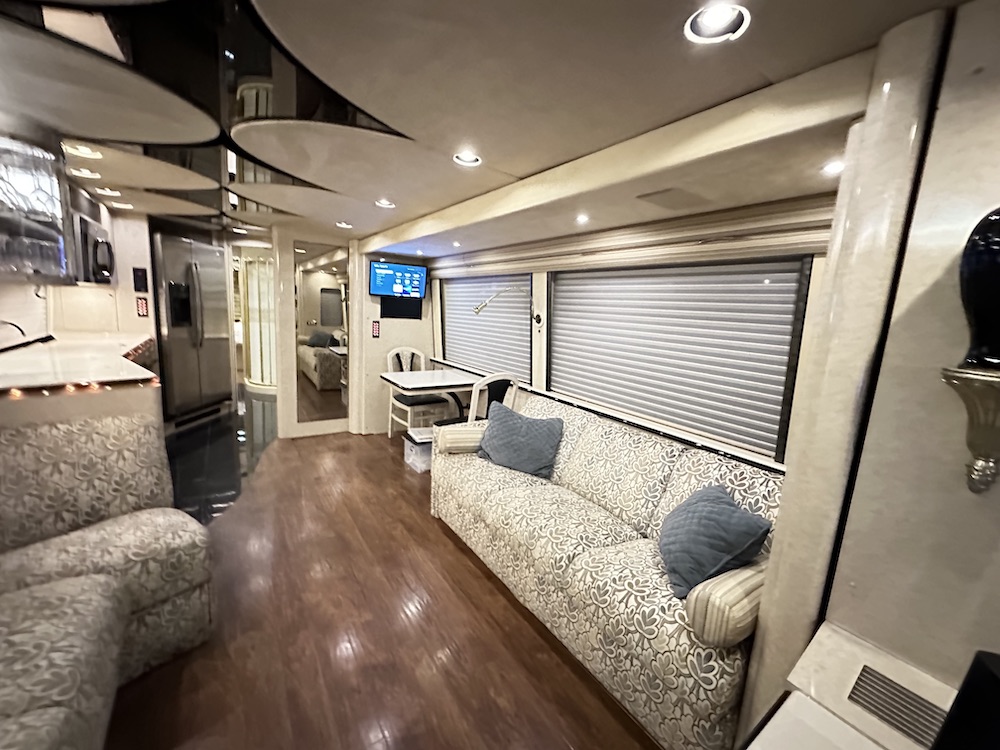 2000 Prevost Marathon H3-45 For Sale