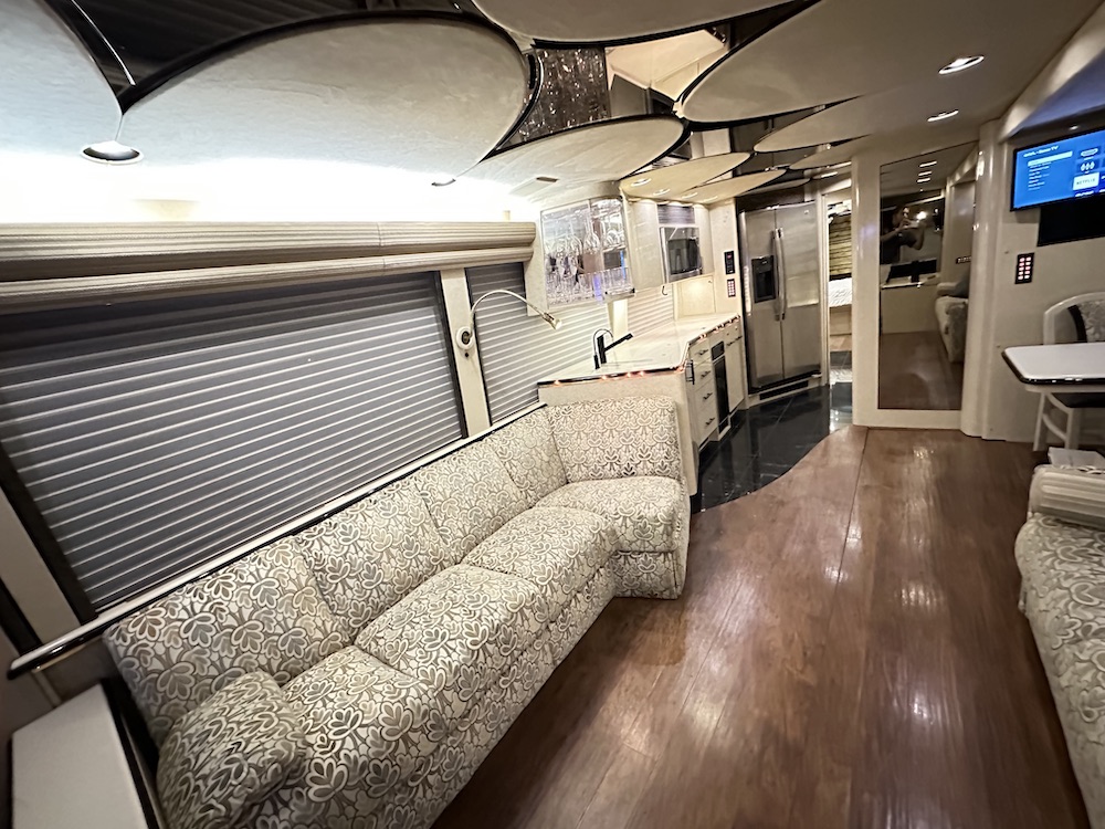 2000 Prevost Marathon H3-45 For Sale