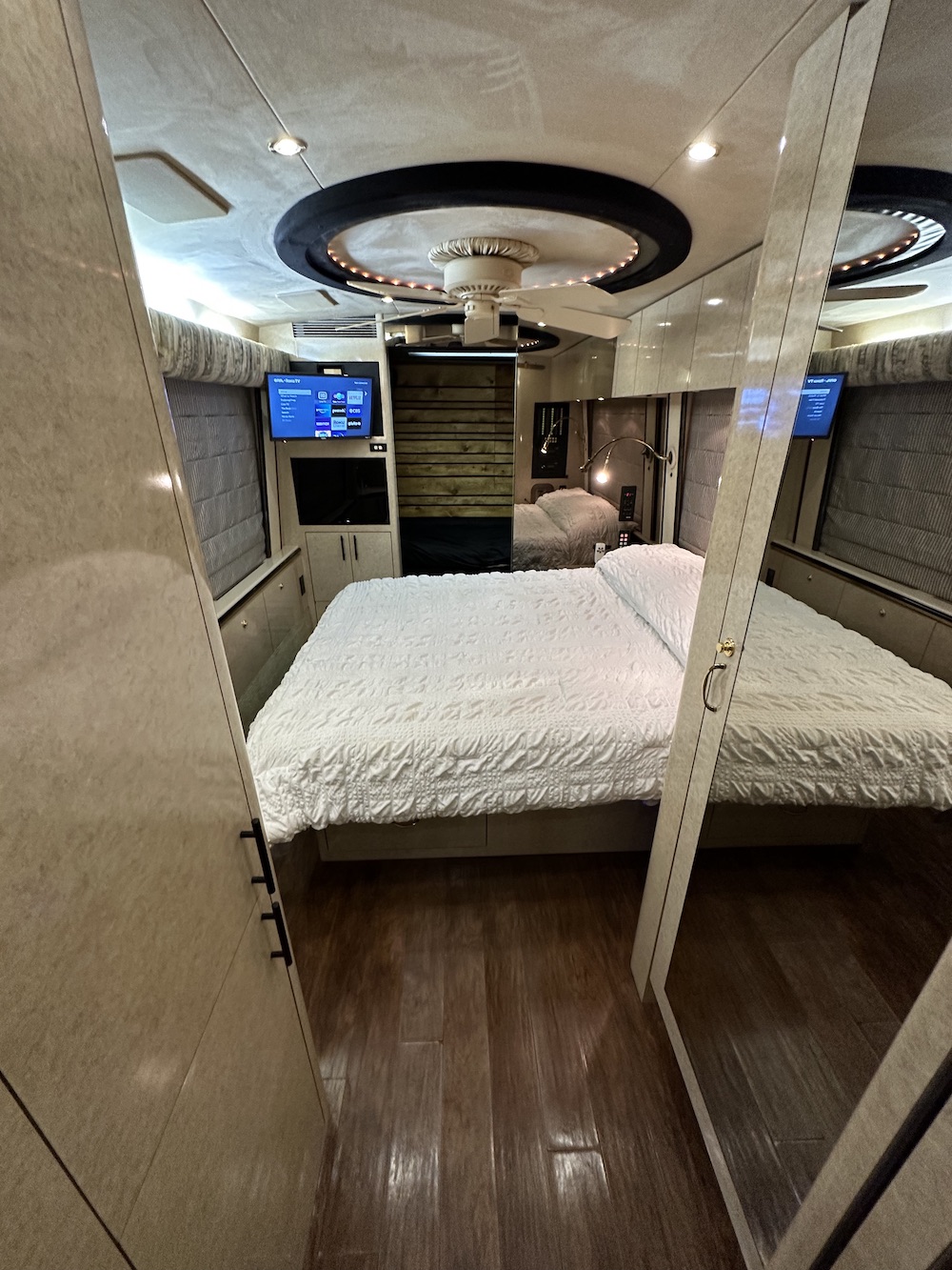 2000 Prevost Marathon H3-45 For Sale