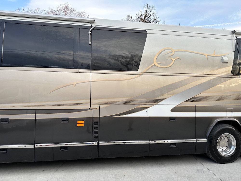 2000 Prevost Marathon H3-45 For Sale