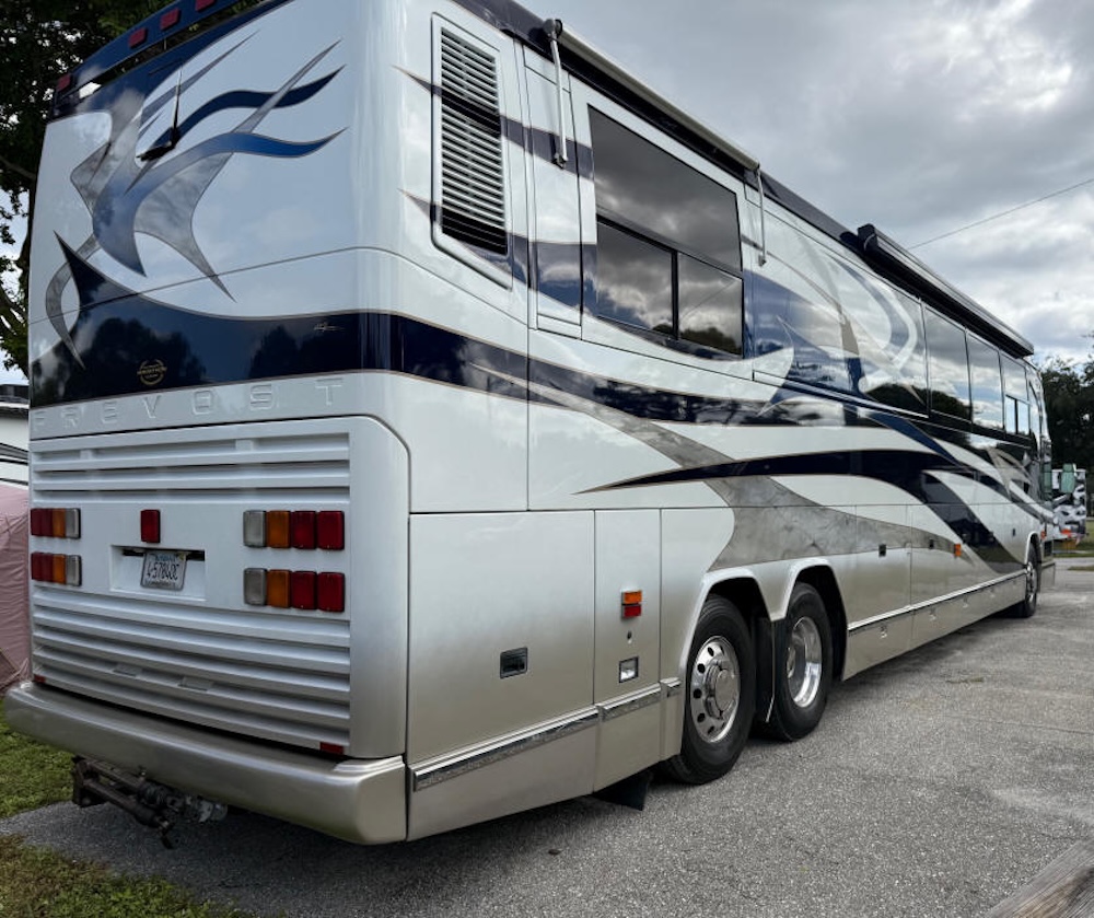 2000 Prevost Marathon H3-45 For Sale