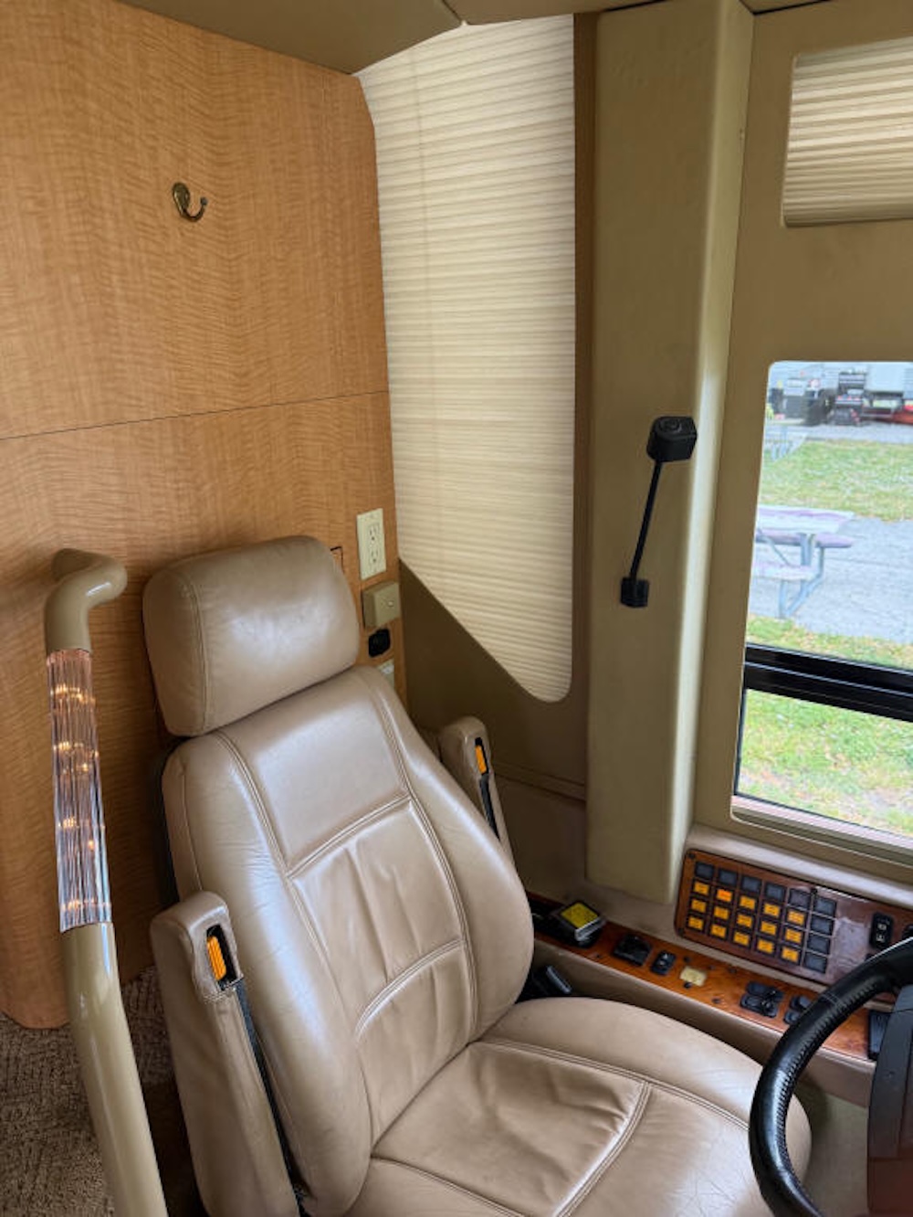 2000 Prevost Marathon H3-45 For Sale