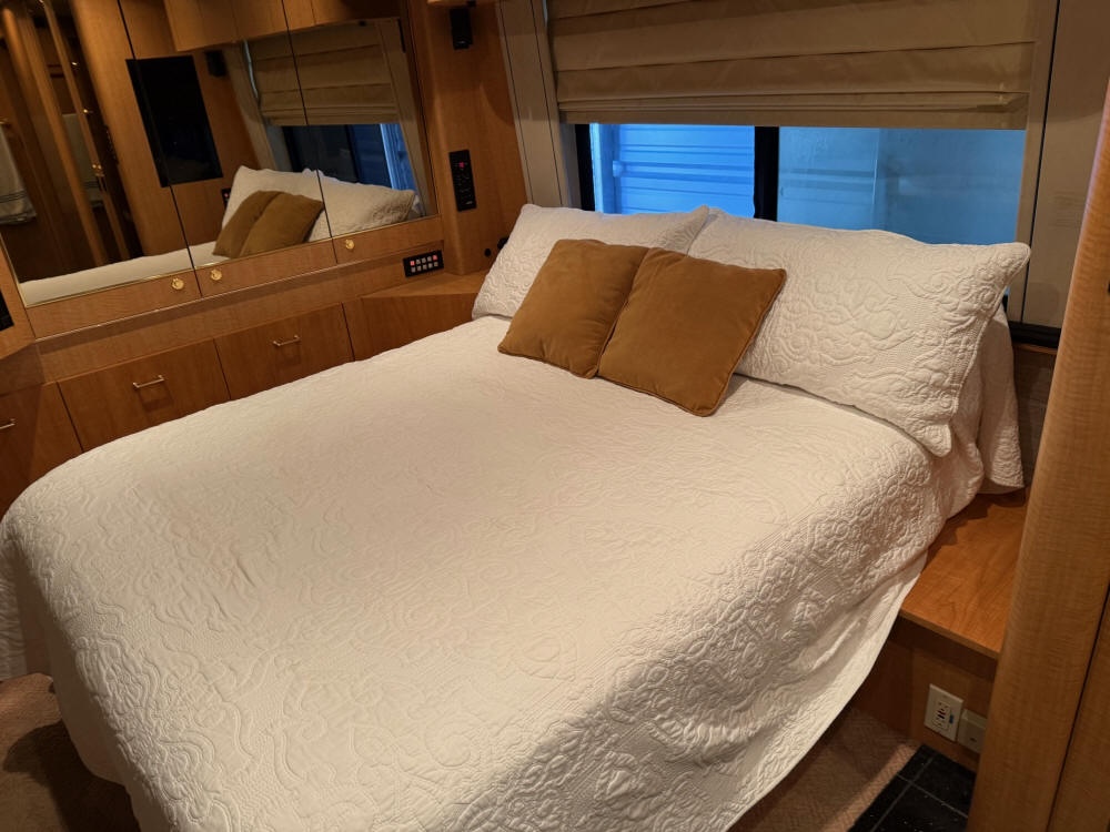 2000 Prevost Marathon H3-45 For Sale
