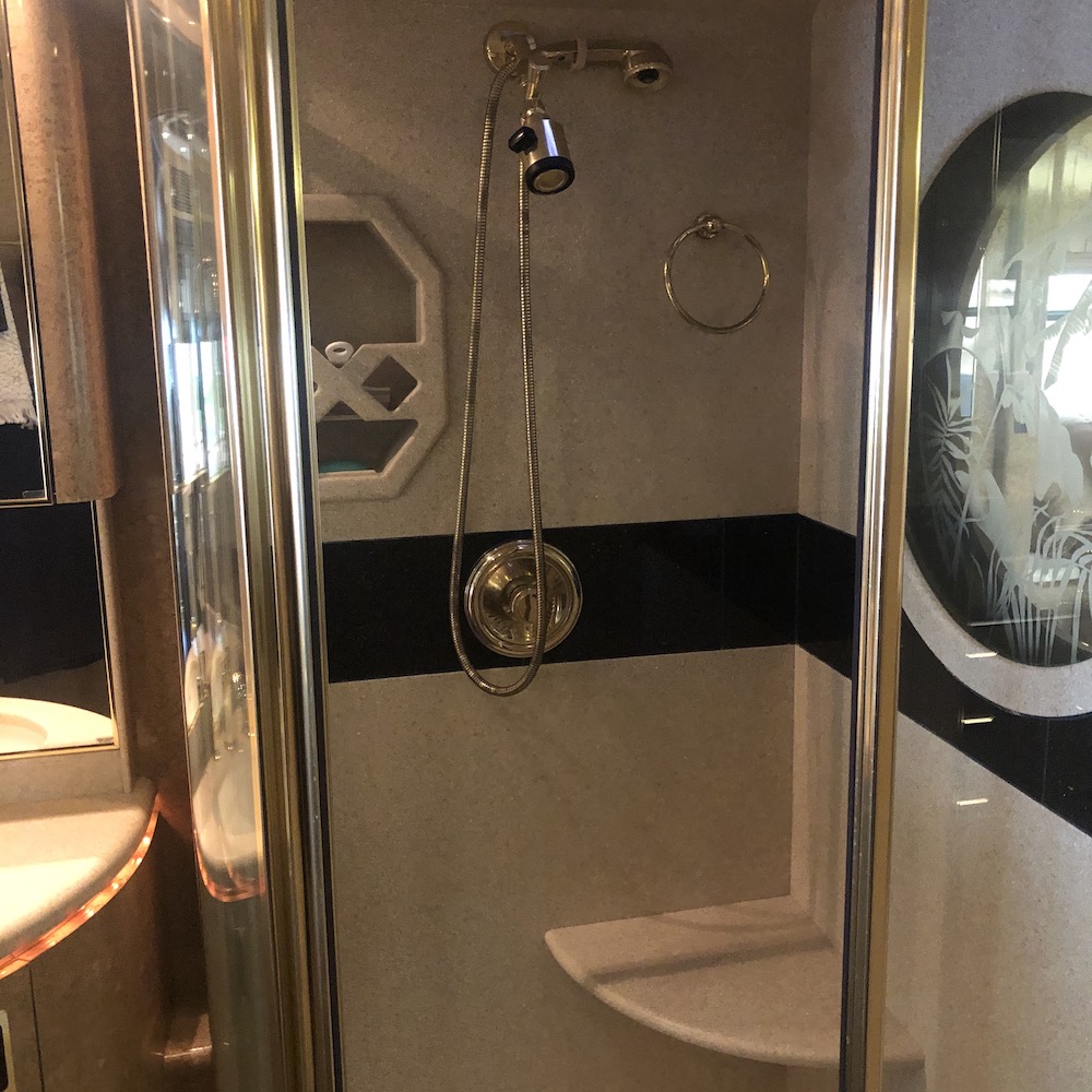 2000 Prevost Marathon XL For Sale