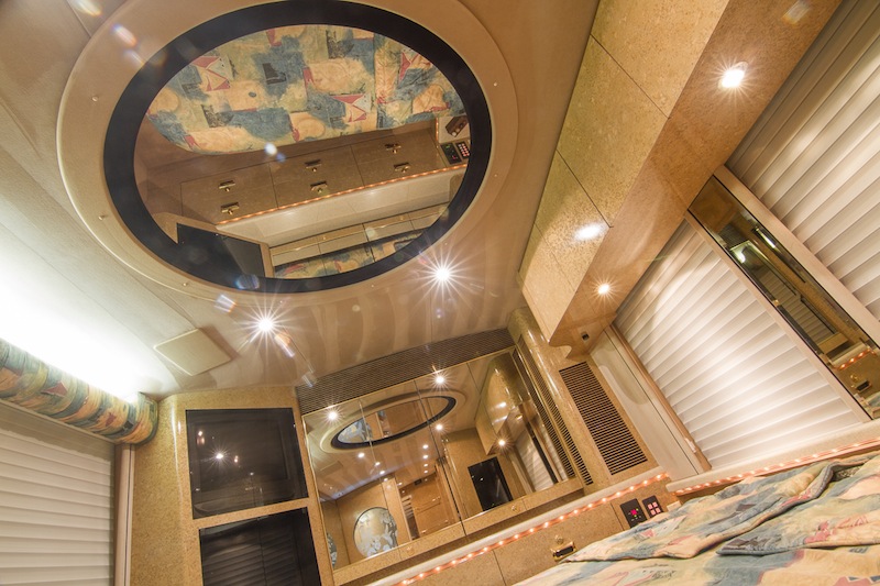 2000 Prevost Marathon XL For Sale