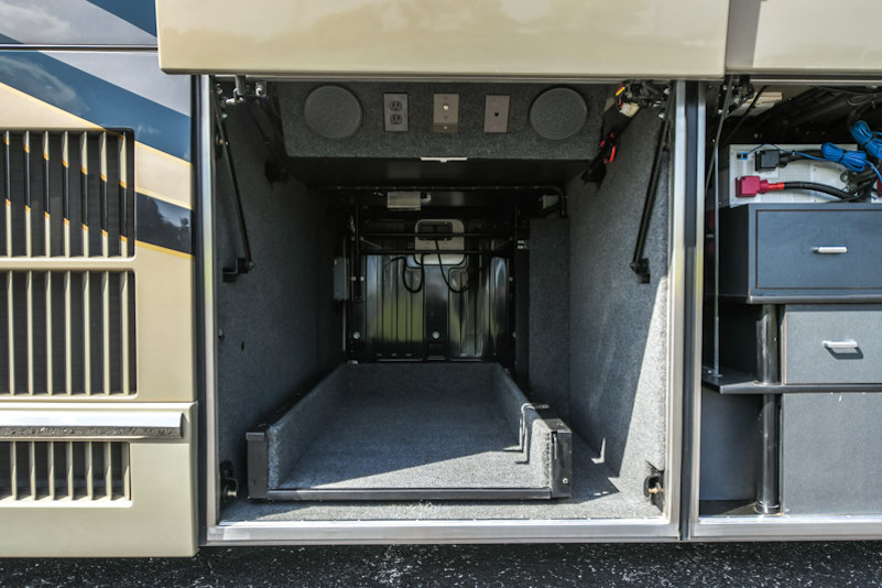 2000 Prevost Royale H3-45 For Sale