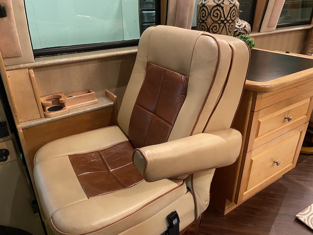 2008 Prevost Liberty H3-45 For Sale