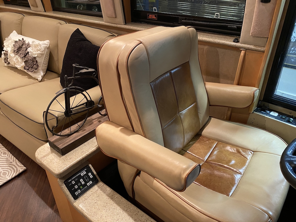 2008 Prevost Liberty H3-45 For Sale