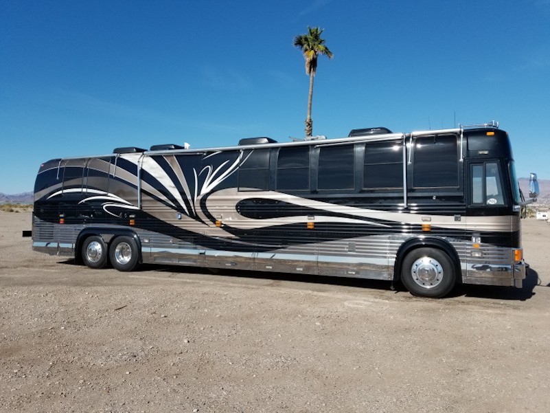 2000 Prevost Featherlite XL For Sale