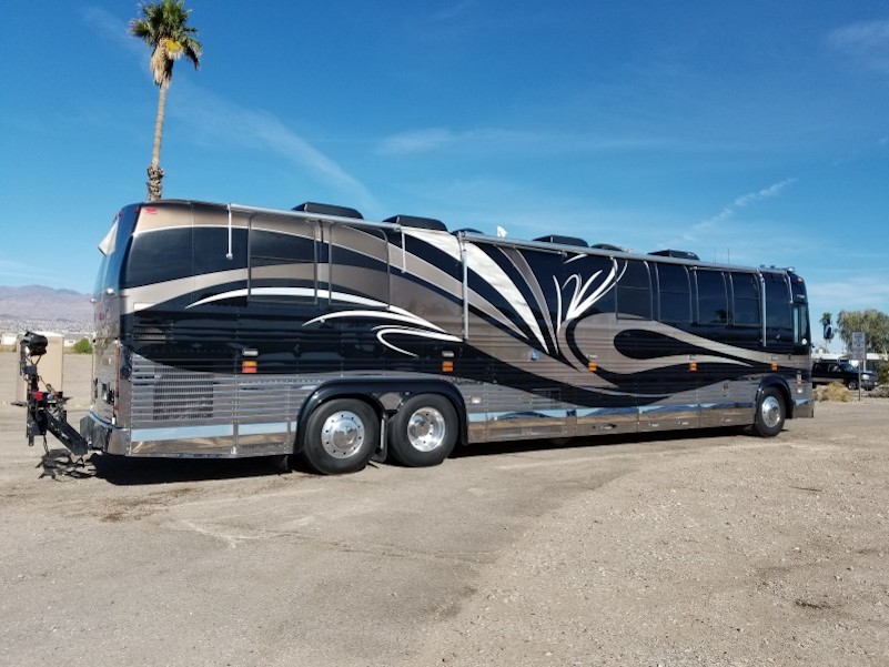 2000 Prevost Featherlite XL For Sale