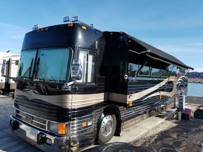 2000 Prevost Featherlite XL For Sale