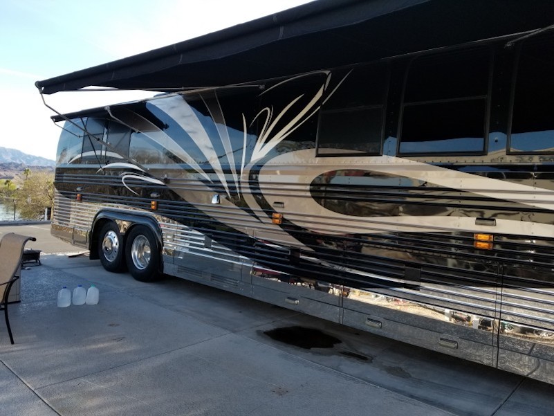 2000 Prevost Featherlite XL For Sale