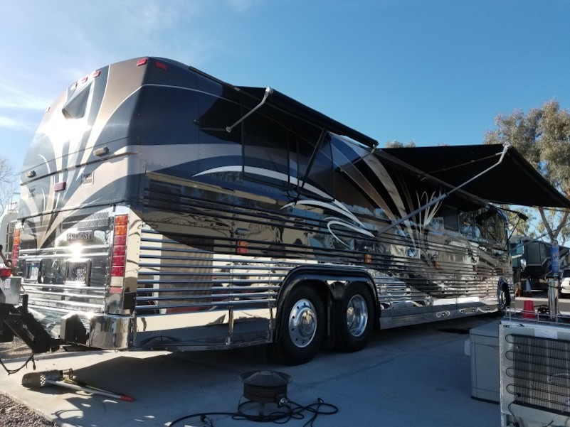 2000 Prevost Featherlite XL For Sale