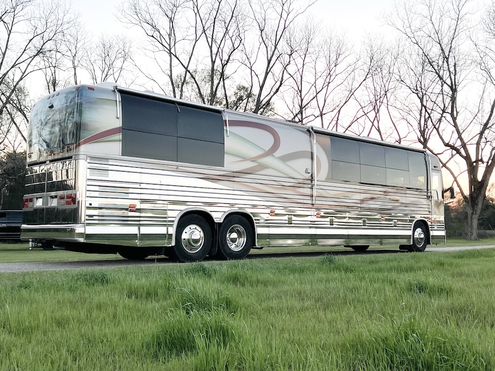 2001 Prevost Angola XLII  For Sale