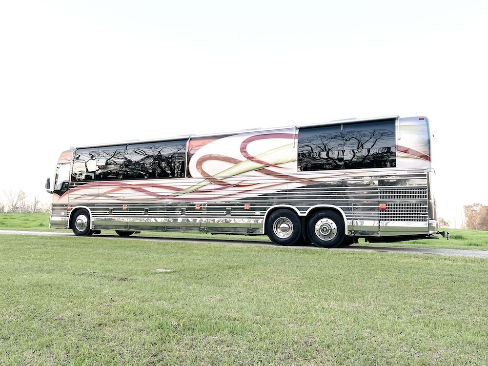 2001 Prevost Angola XLII  For Sale