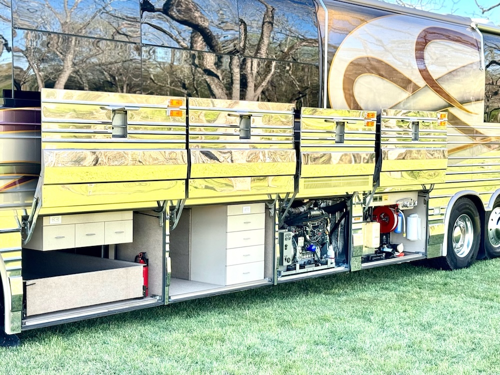 2001 Prevost Angola XLII  For Sale