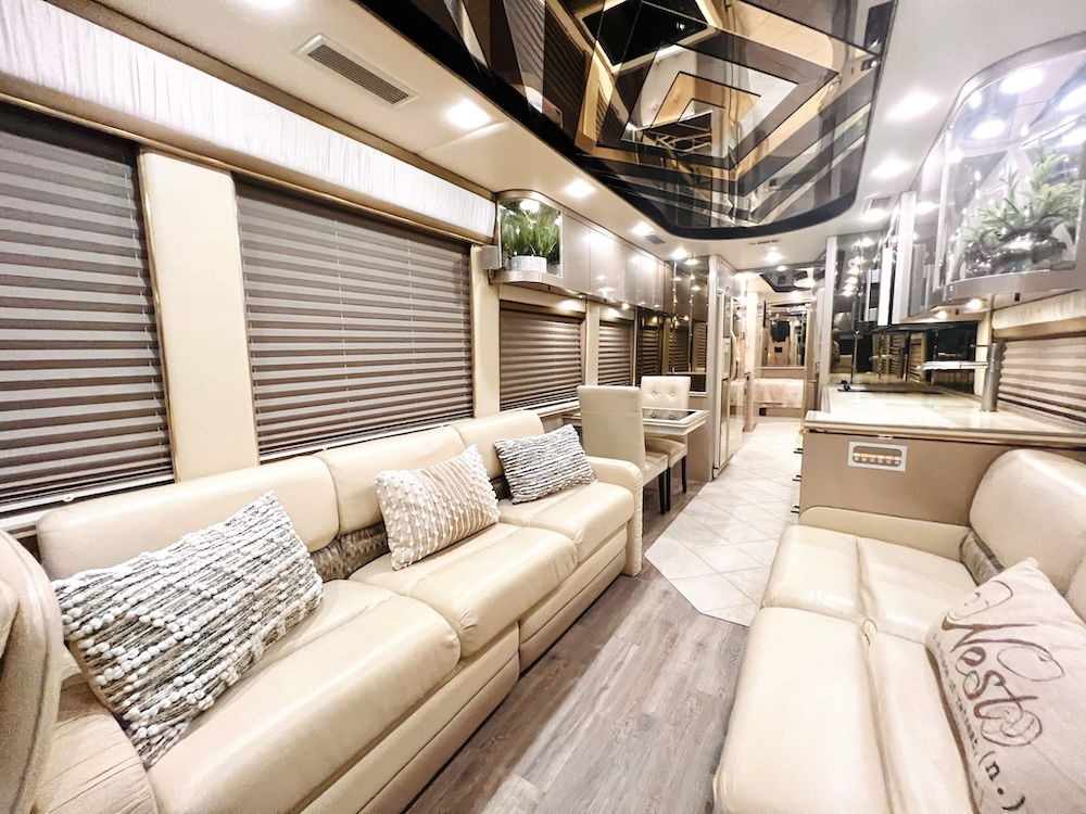 2001 Prevost  Angola XLII For Sale