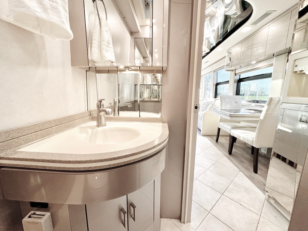 2001 Prevost  Angola XLII For Sale