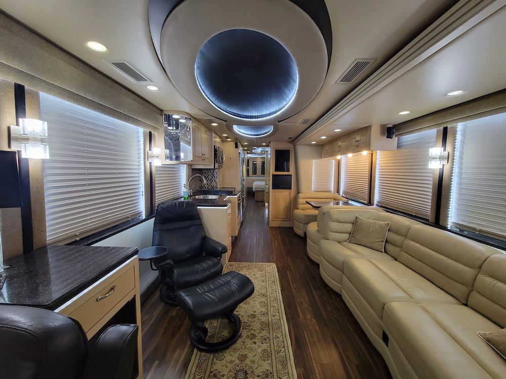 2001 Prevost Angola XLII For Sale