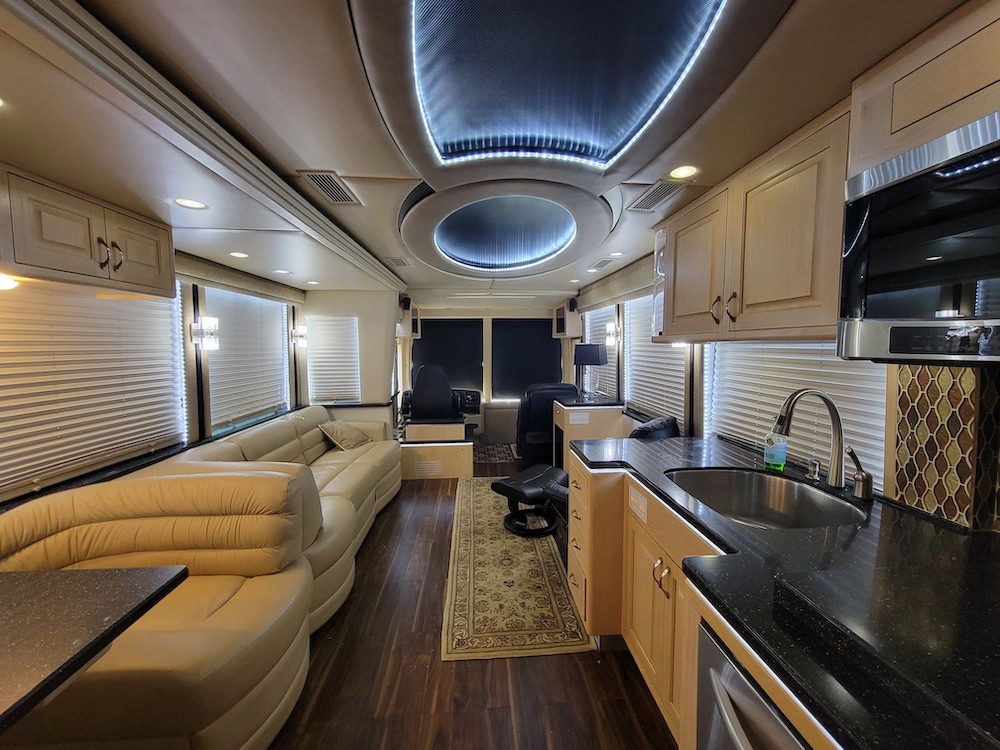 2001 Prevost Angola XLII For Sale