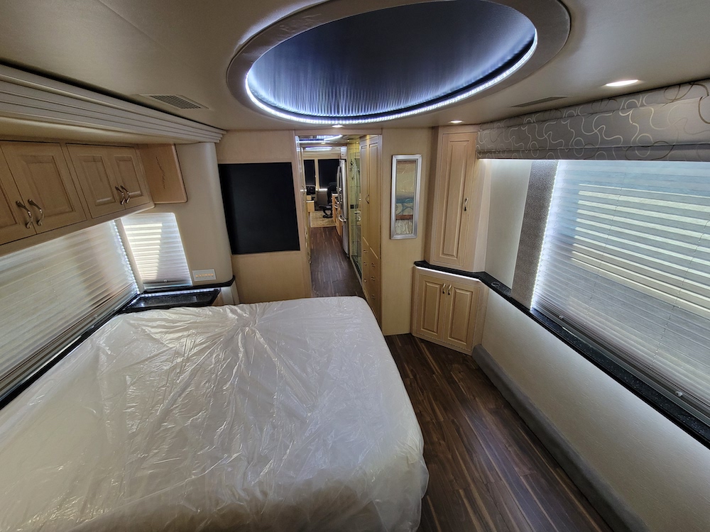 2001 Prevost Angola XLII For Sale