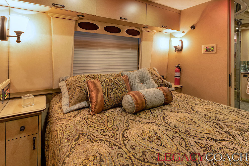 2001 Prevost Country Coach XLII For Sale