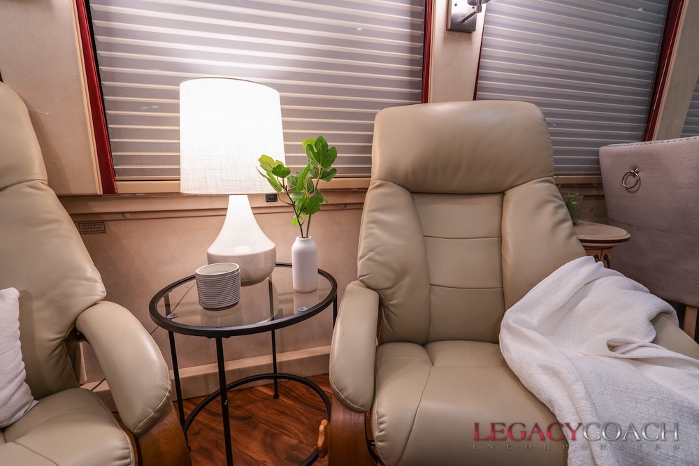 2001 Prevost Country Coach XLII For Sale
