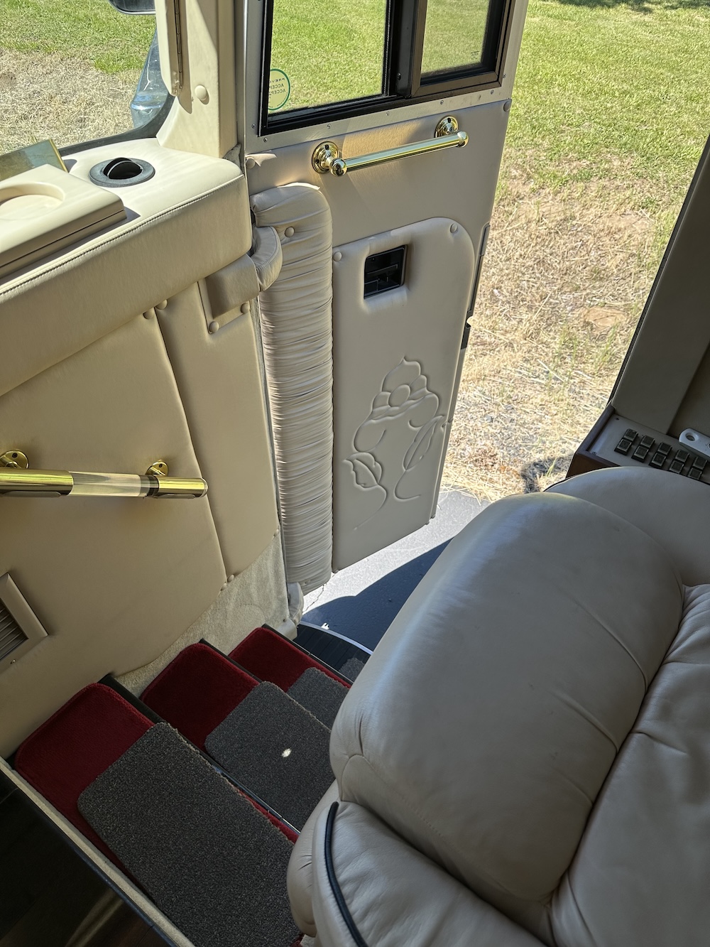 2001 Prevost Country Coach XLII For Sale
