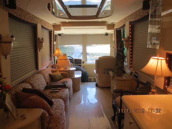 2001 Prevost Country Coach XLII For Sale