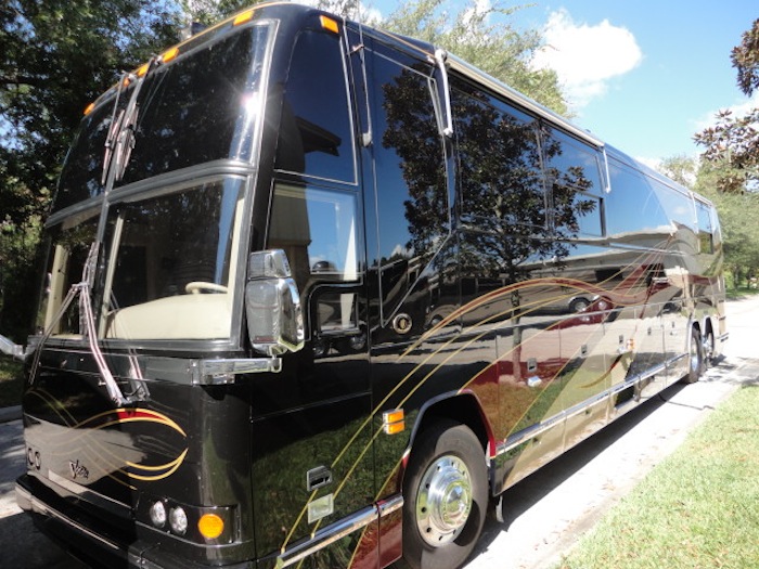 2001 Prevost Featherlite H3-45 For Sale