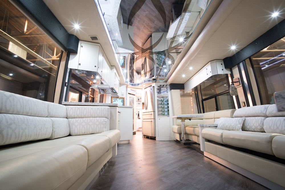 2001 Prevost Featherlite H3-45 For Sale