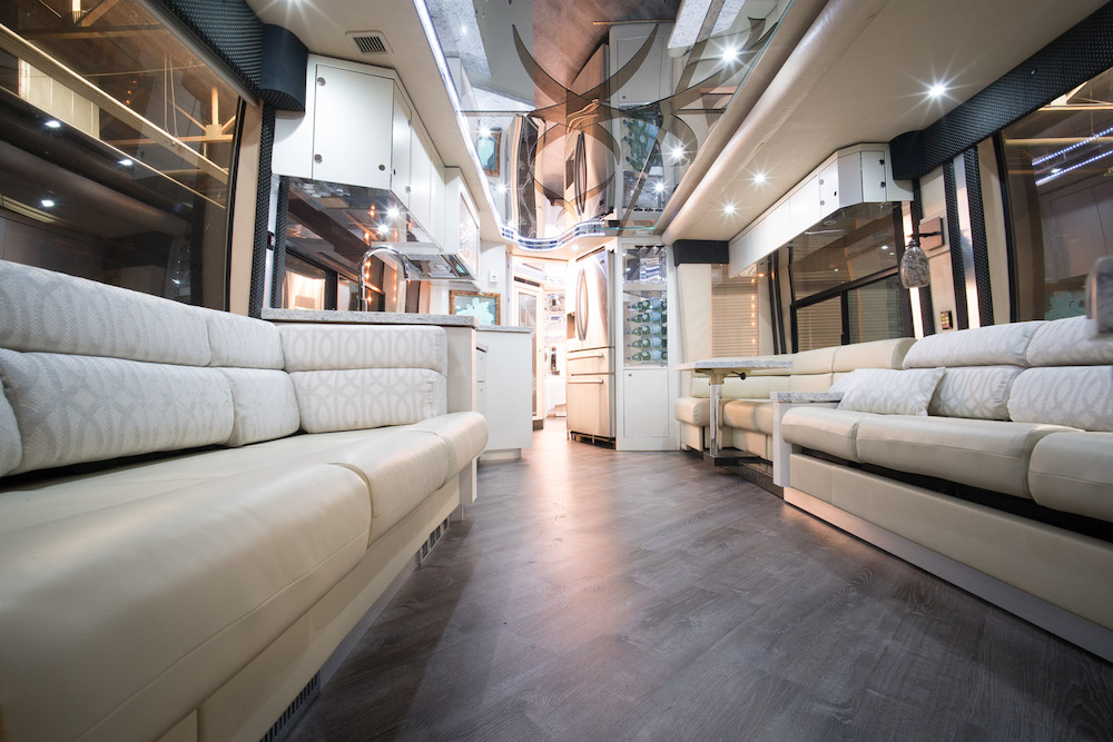 2001 Prevost Featherlite H3-45 For Sale