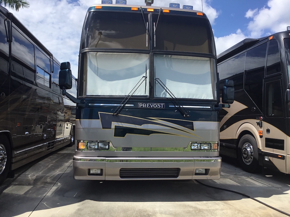 2001 Prevost Featherlite H3-45 For Sale