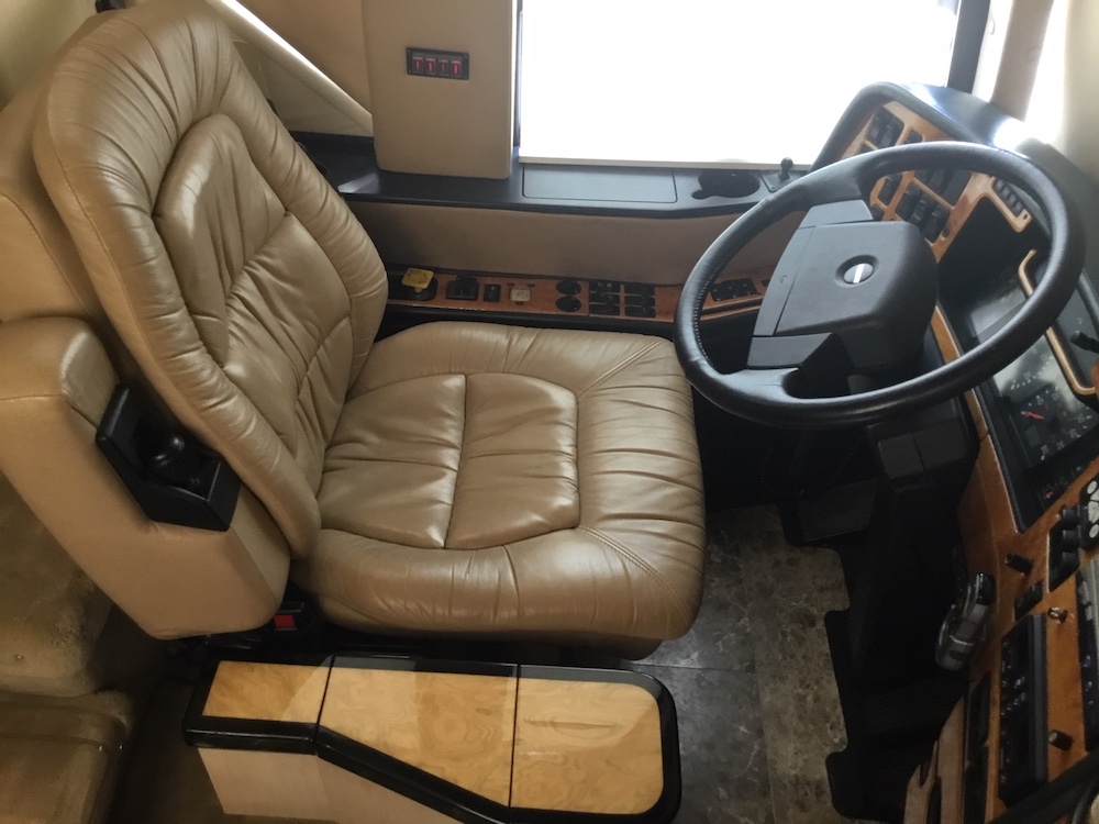 2001 Prevost Featherlite H3-45 For Sale