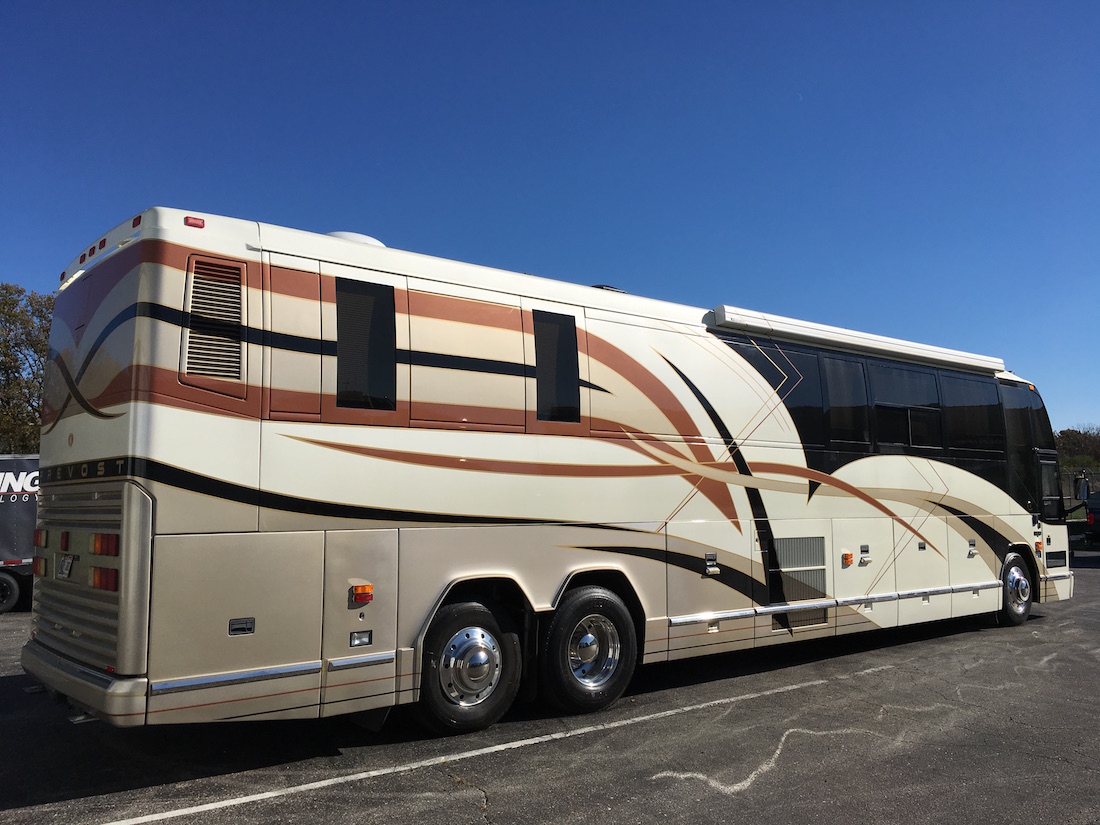 2001 Prevost Featherlite H3-45 For Sale