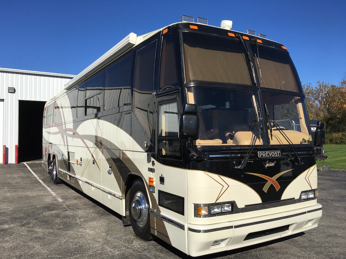 2001 Prevost Featherlite H3-45 For Sale