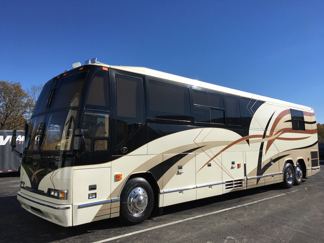 2001 Prevost Featherlite H3-45 For Sale