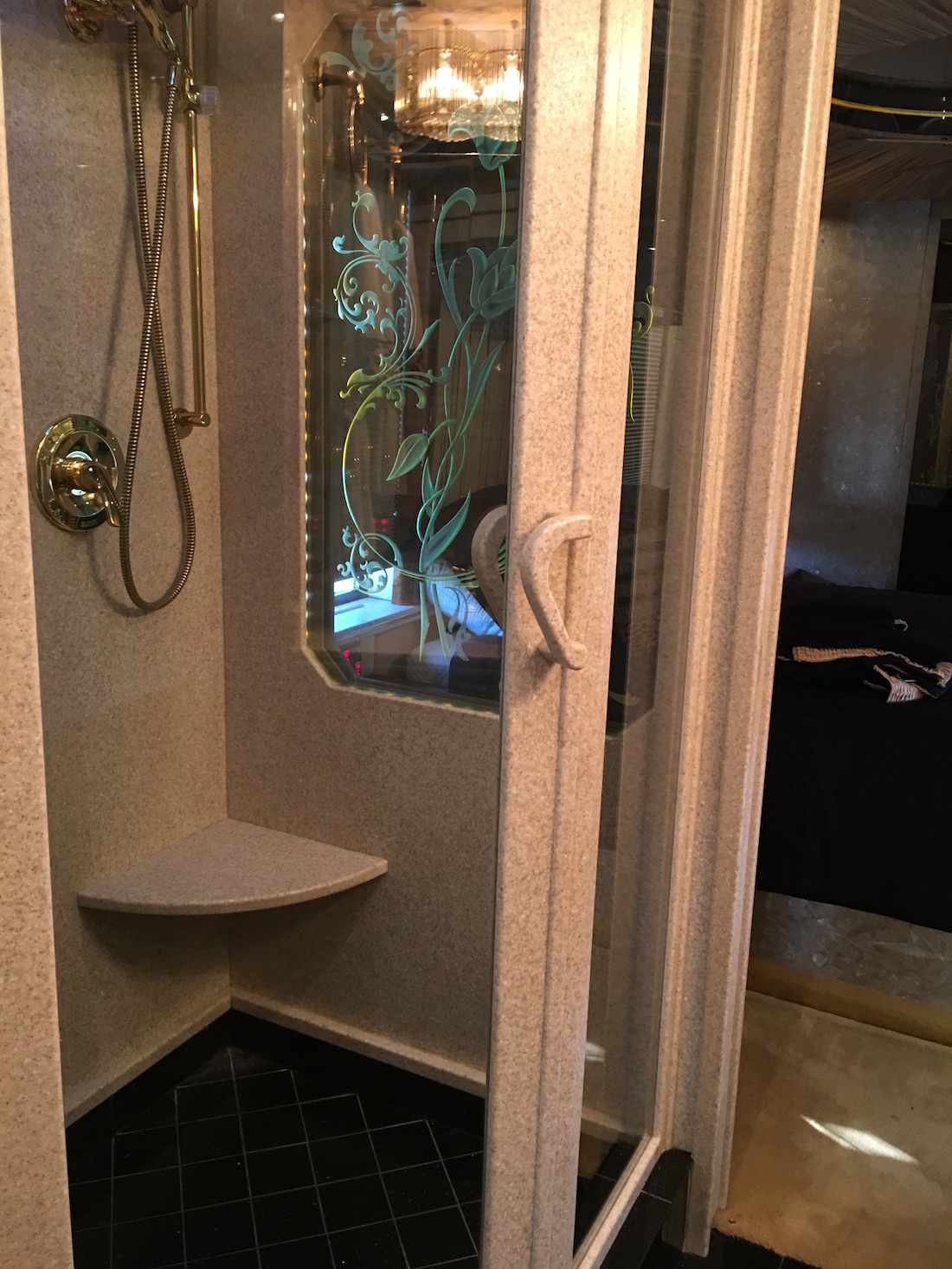 2001 Prevost Featherlite H3-45 For Sale