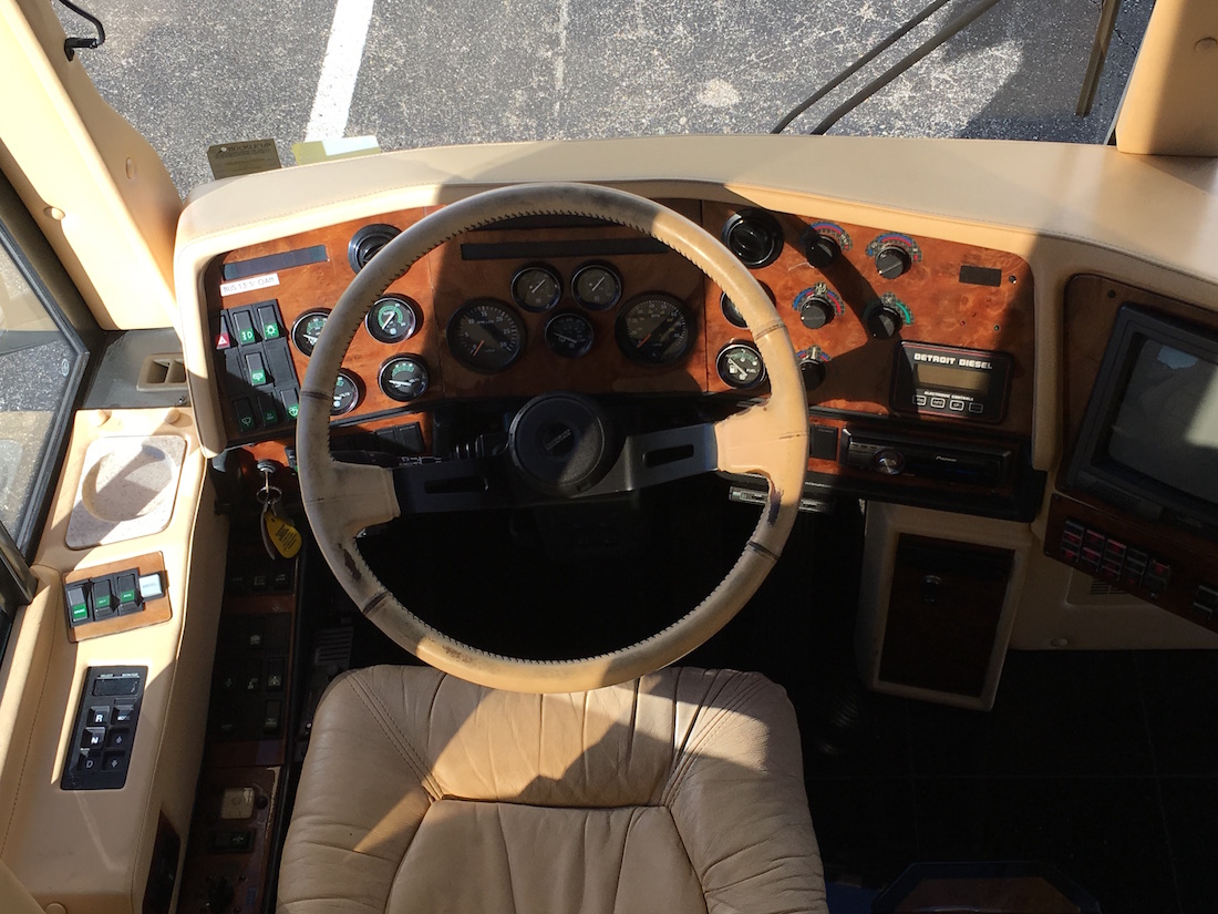 2001 Prevost Featherlite H3-45 For Sale