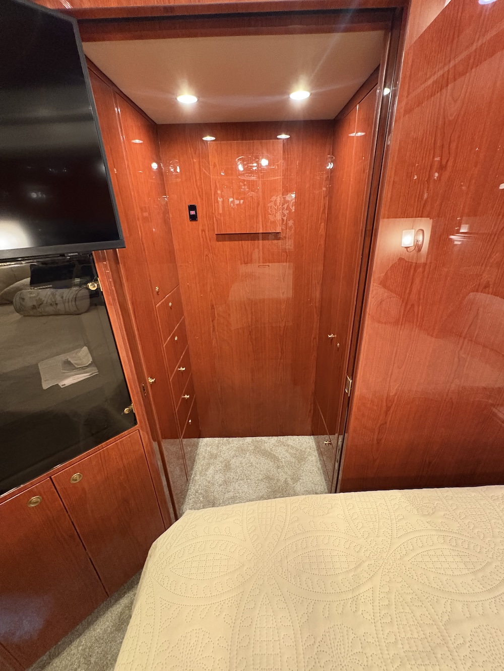 2001 Prevost Featherlite  H3-45 For Sale