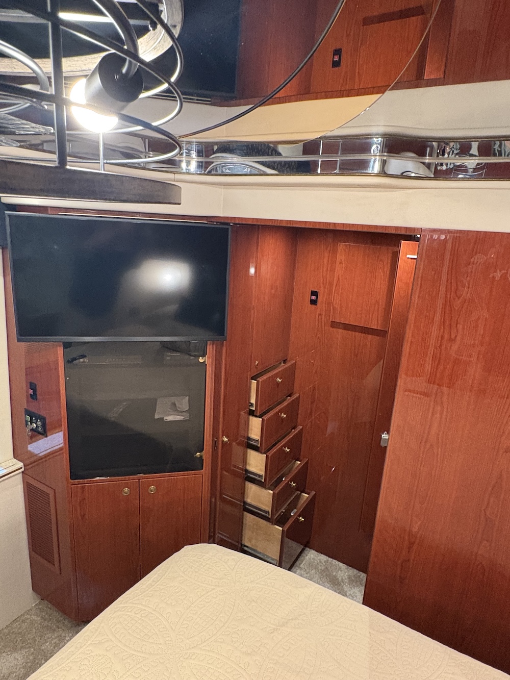 2001 Prevost Featherlite  H3-45 For Sale