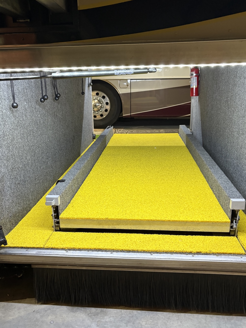 2001 Prevost Featherlite  H3-45 For Sale