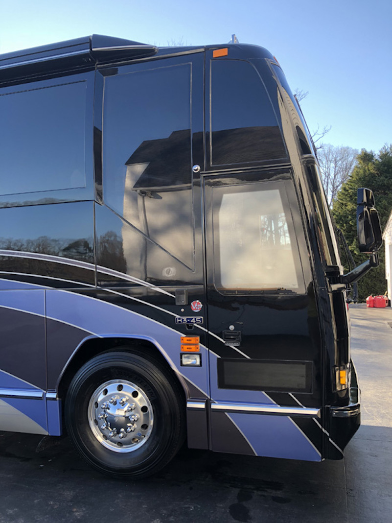 2001 Prevost Featherlite H3-45 For Sale