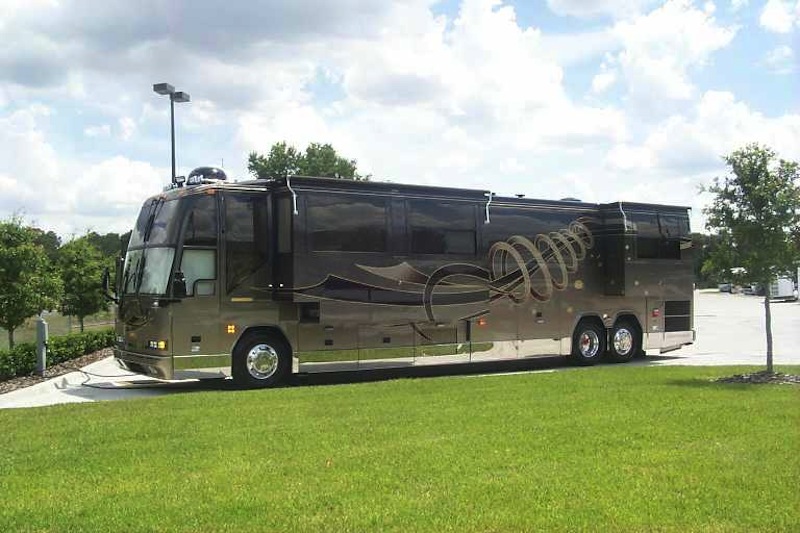 2001 Prevost Featherlite H3-45 For Sale