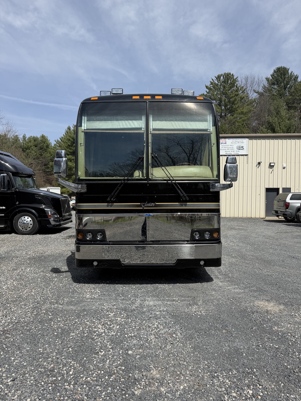 2001 Prevost Featherlite XLII For Sale